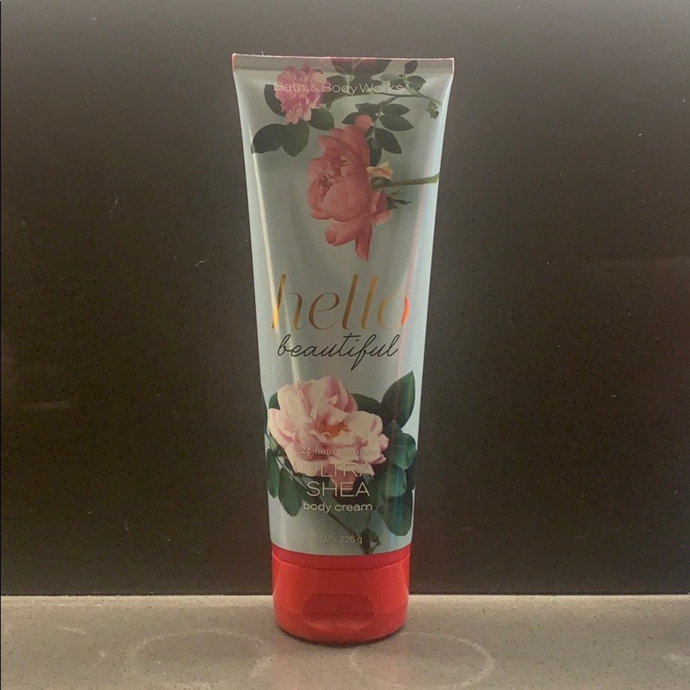 Bath & Body Works hello beautiful shea body cream